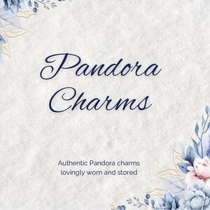 Pandora Charm‎